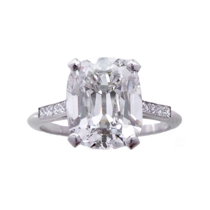Single stone cushion cut diamond ring, 4.05ct, F VS1,